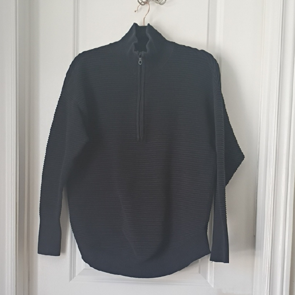 Aerie Women's Black Zip-Up Sweater Oversized Small